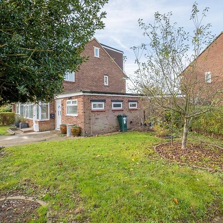 Kings House Apartment Hayes, West London Apt A Northolt  Exteriör bild