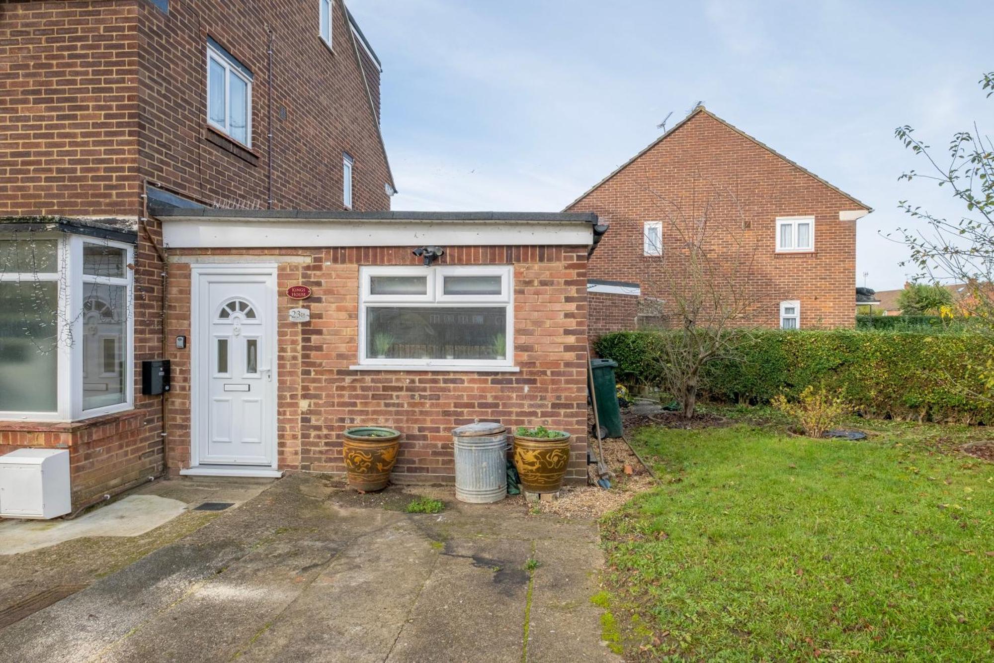 Kings House Apartment Hayes, West London Apt A Northolt  Exteriör bild