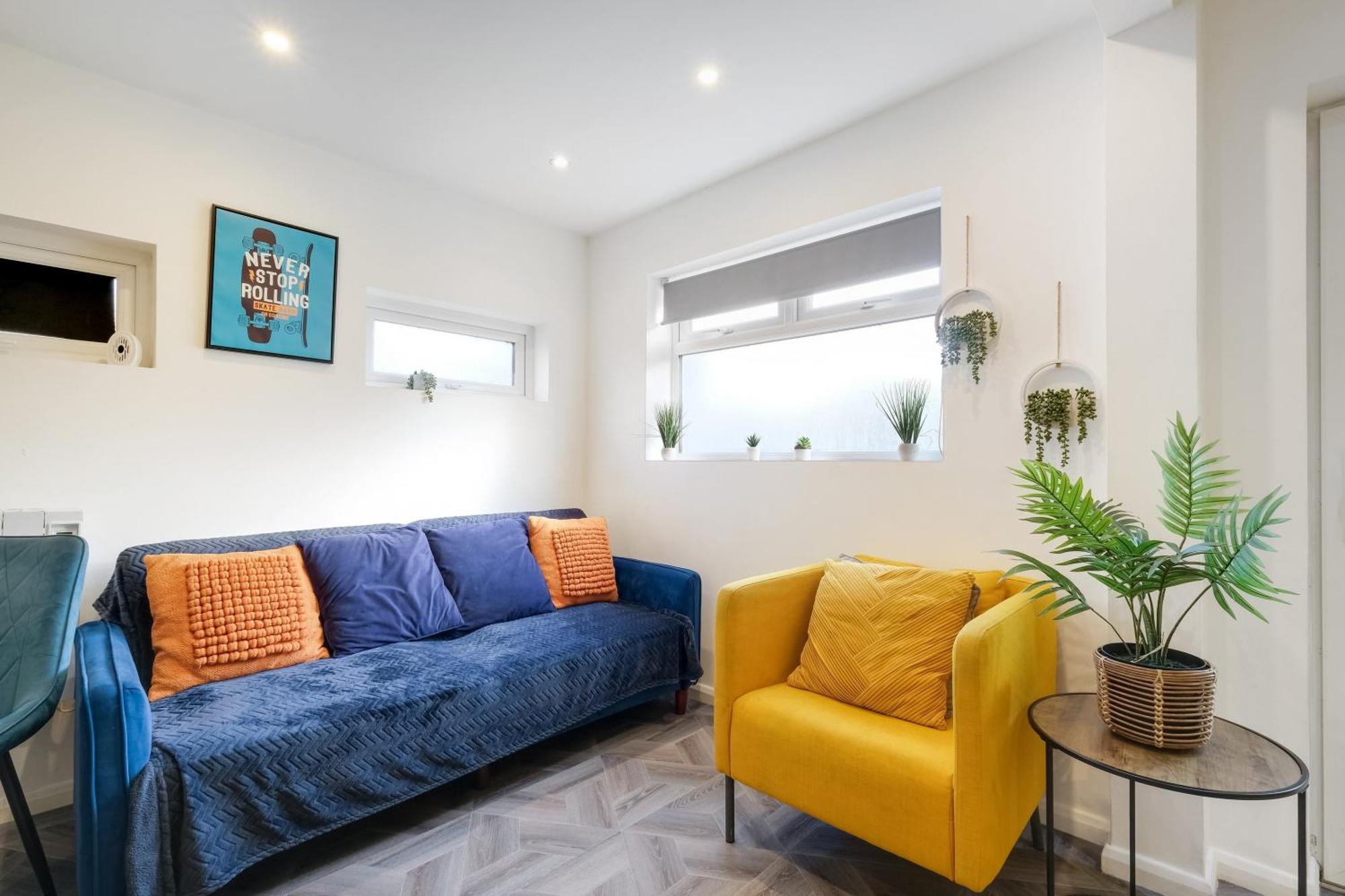 Kings House Apartment Hayes, West London Apt A Northolt  Exteriör bild