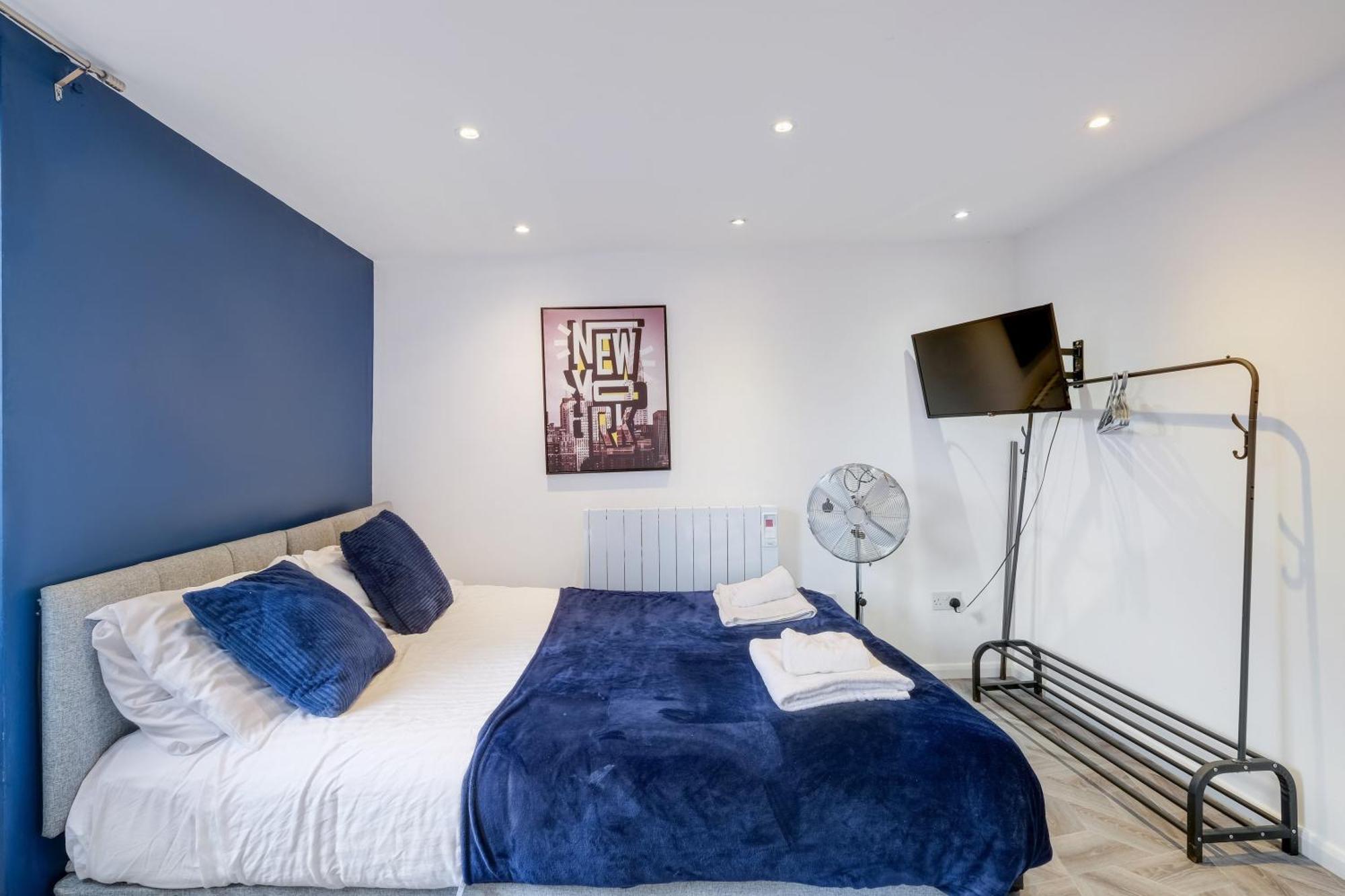Kings House Apartment Hayes, West London Apt A Northolt  Exteriör bild